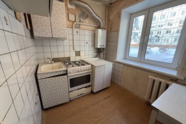 2-к. квартира, 42,2 м², 1/5 эт.